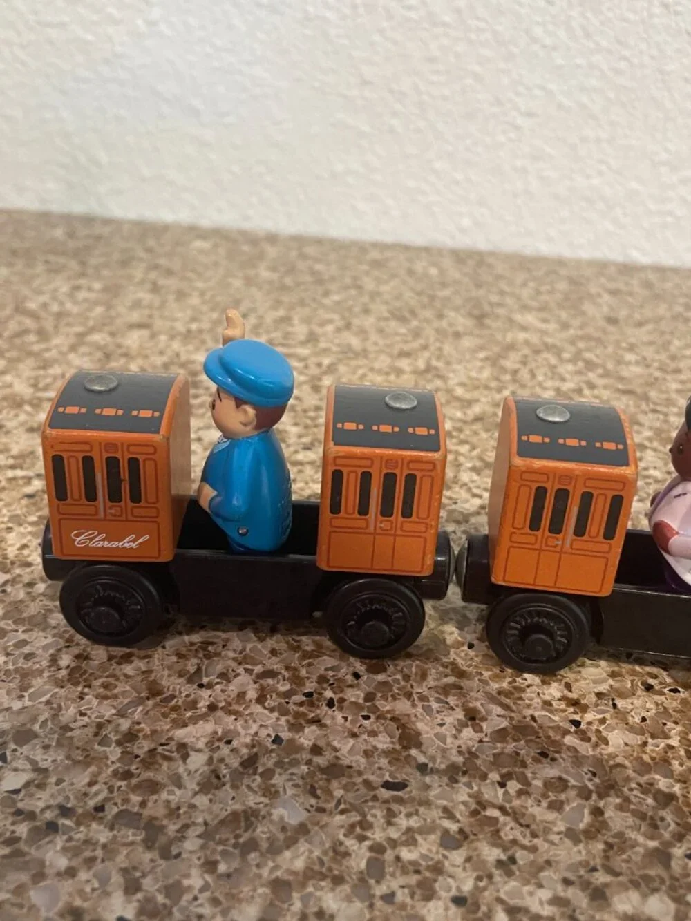 Thomas Train ANNIE and CLARABEL with figurines - complete set